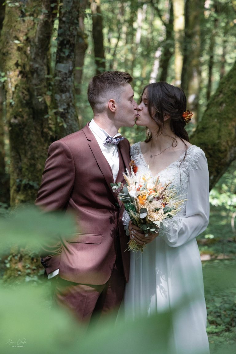 Séance photo de couple lors d'un mariage